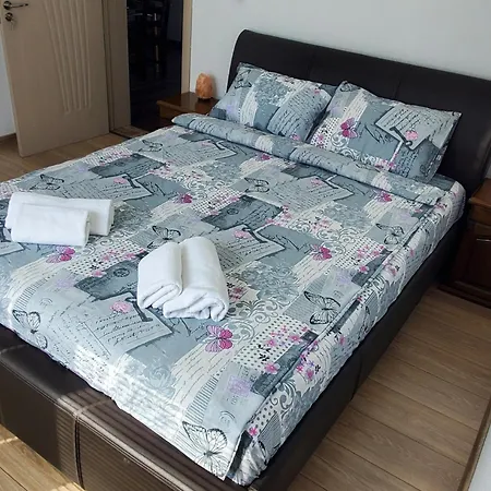 Holiday home меморис *